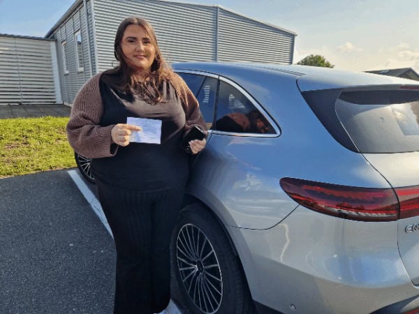 Ida_med_korekort Ida bestået køreprøven