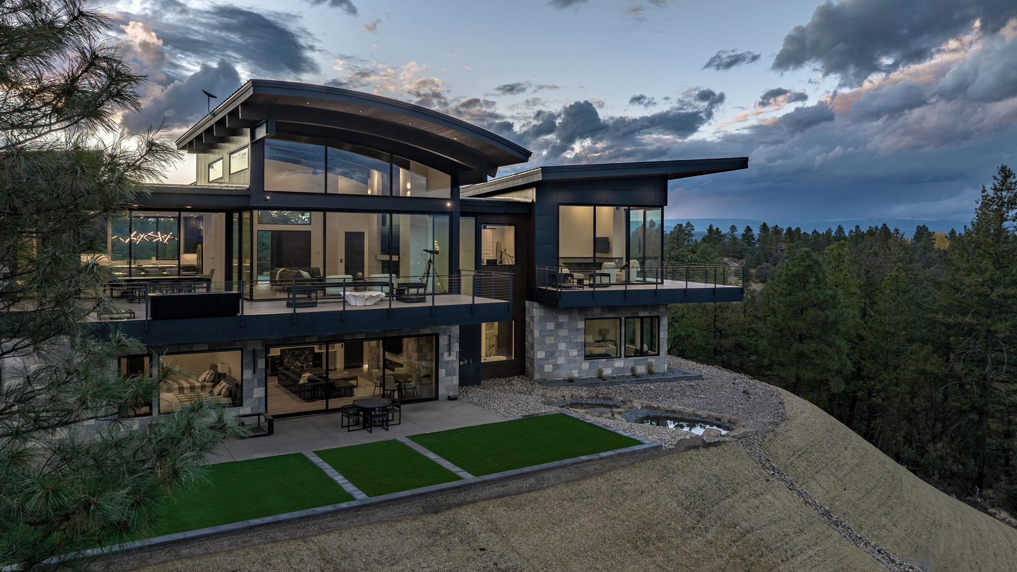Reynolds Ash + Associates Architecture & Engineering exterior view.