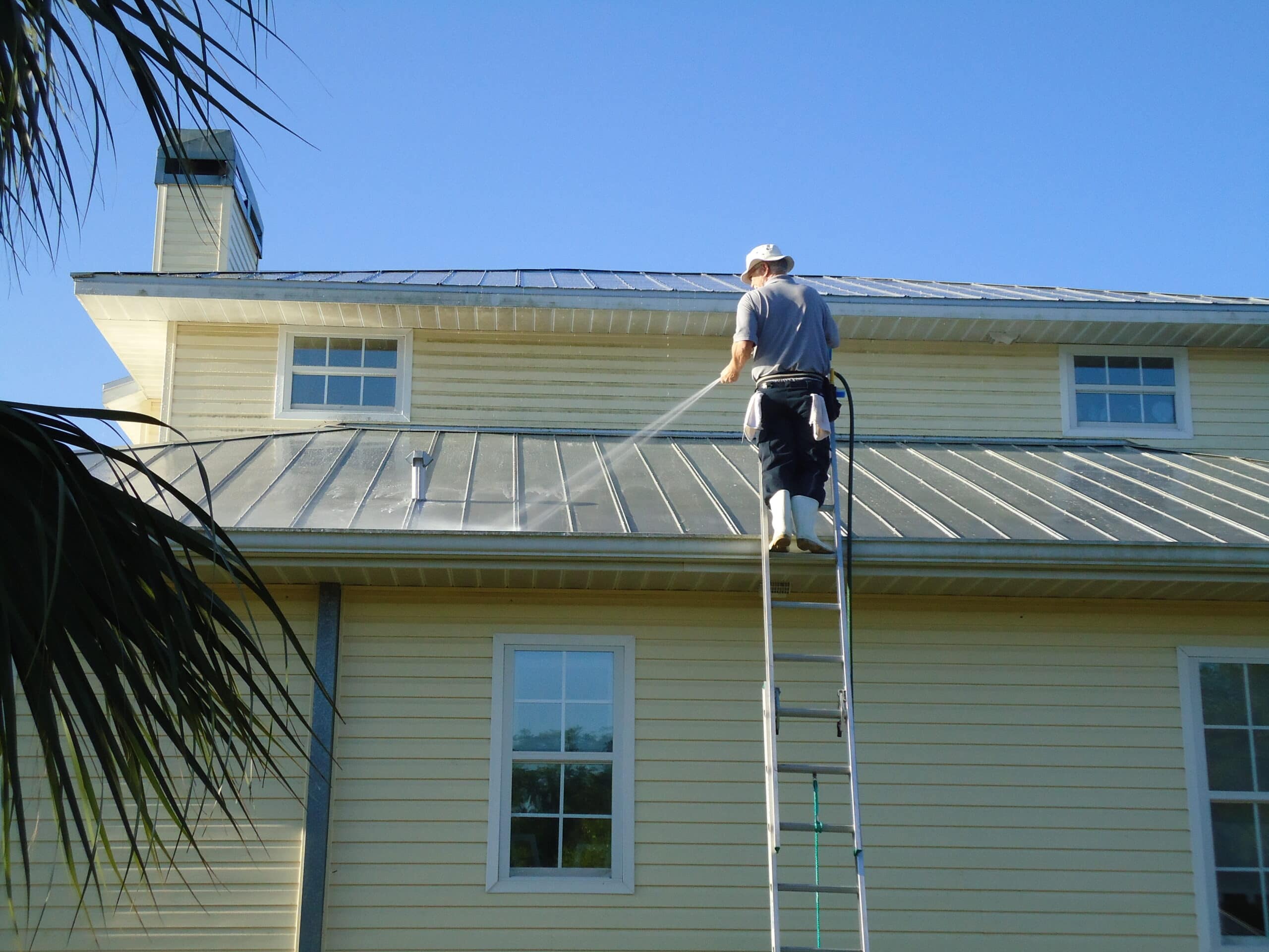 Roof Cleaning<br>Softwash roof cleaning service in Port Charlotte Florida — Rainbow Pressure Cleaning