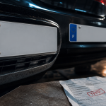 Plaque immatriculation et departement : plaques françaises homologuées sur voiture noire