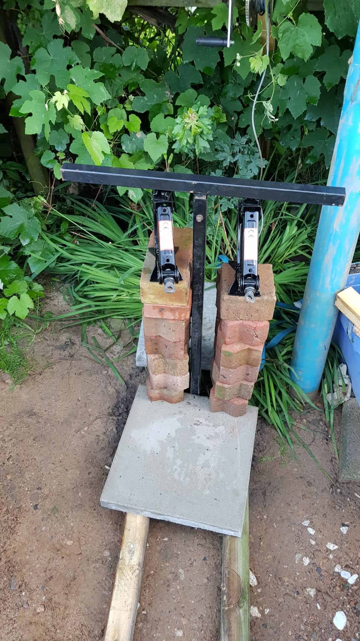 brunnenrohr ziehen brunnen bohren wagenheber