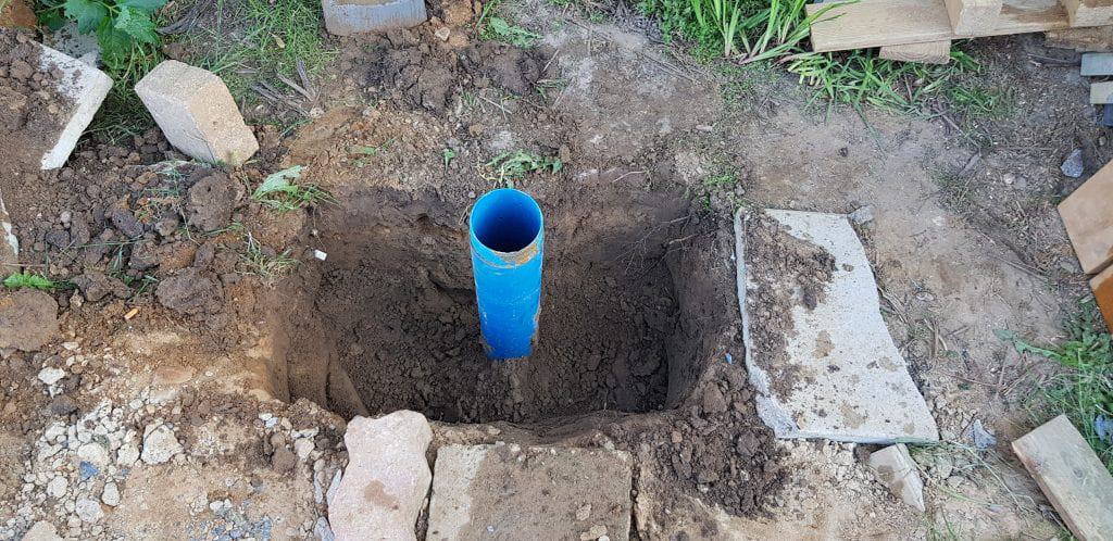 Brunnenbau Brunnen bohren Dreibein Brunnenrohr Gartenbrunnen