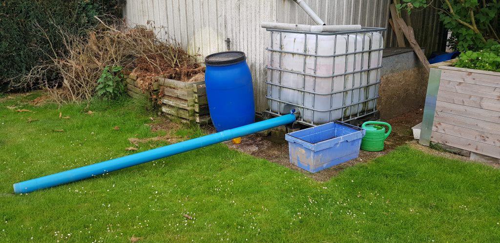 Brunnenbau Brunnen bohren Dreibein Brunnenrohr Gartenbrunnen Brunnen klarpumpen IBC Container