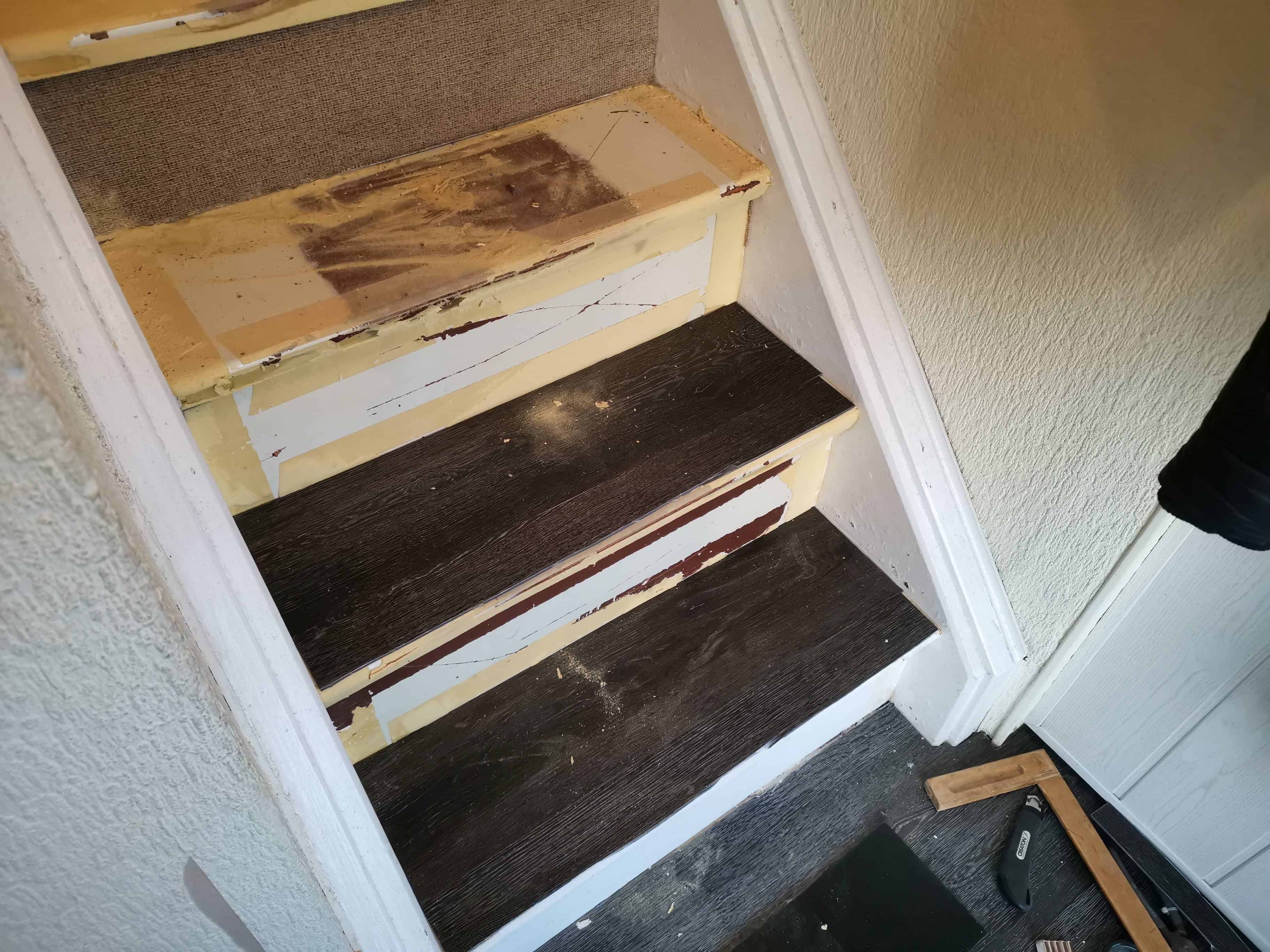 Treppe mit Vinyl verkleiden