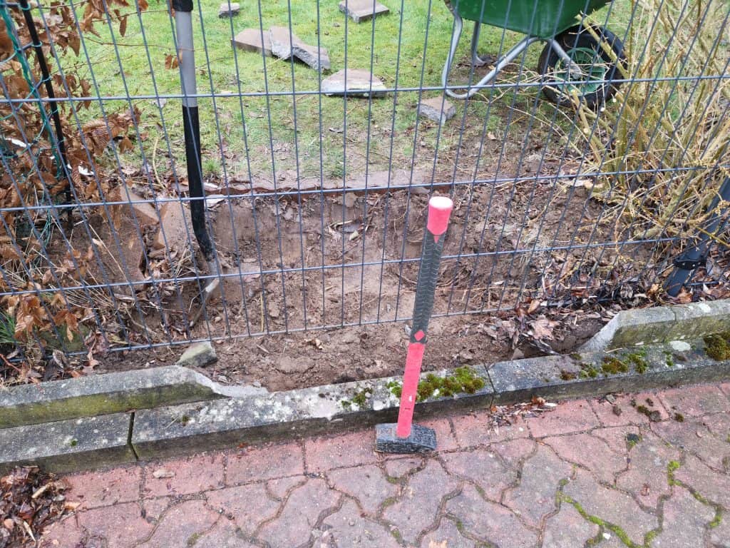 Einbau eines Gartentores Vorbereitung