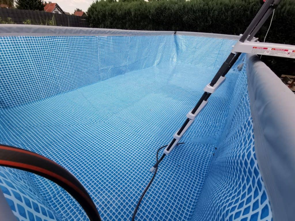 Pool mit Brunnenwasser füllen