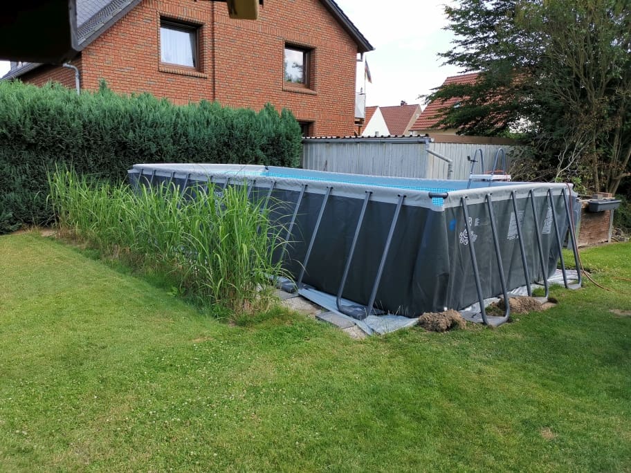 Intex Ultra Frame Pool