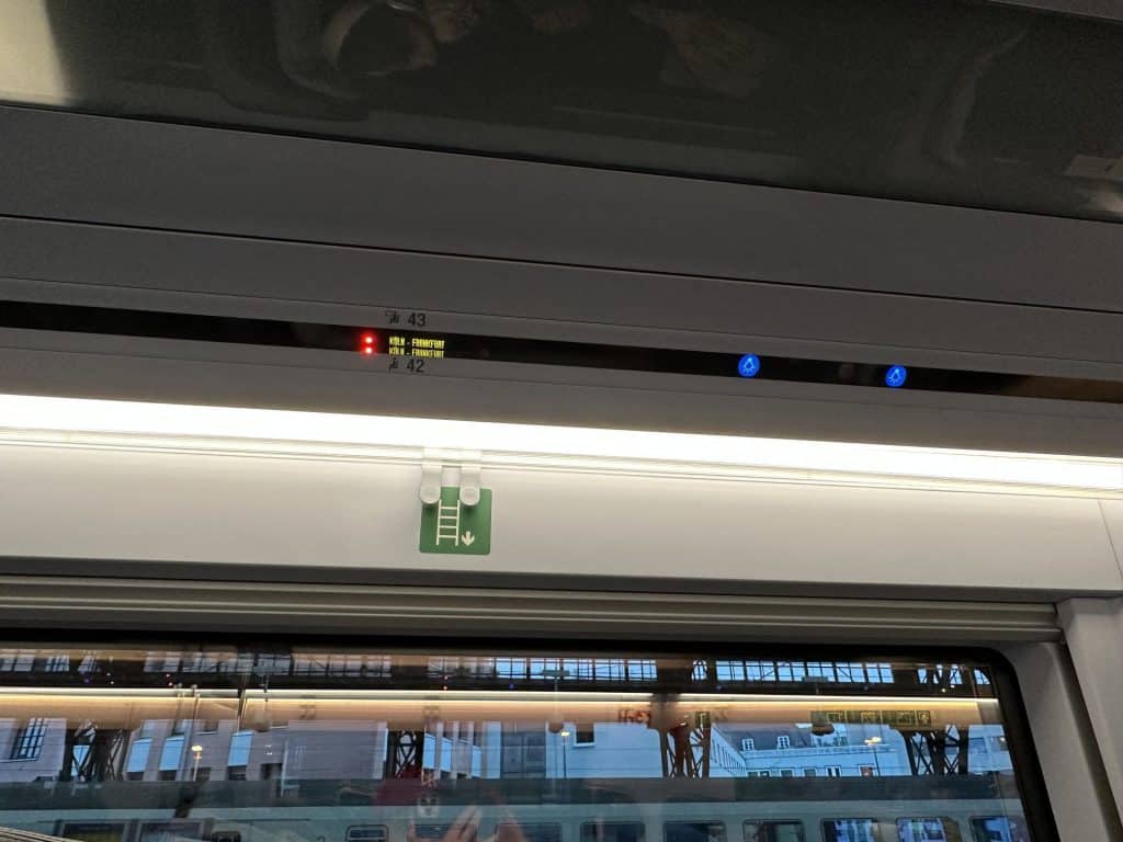 ICE 3neo Reservierungsanzeige