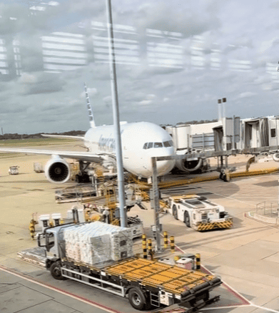 American Airlines 777-300