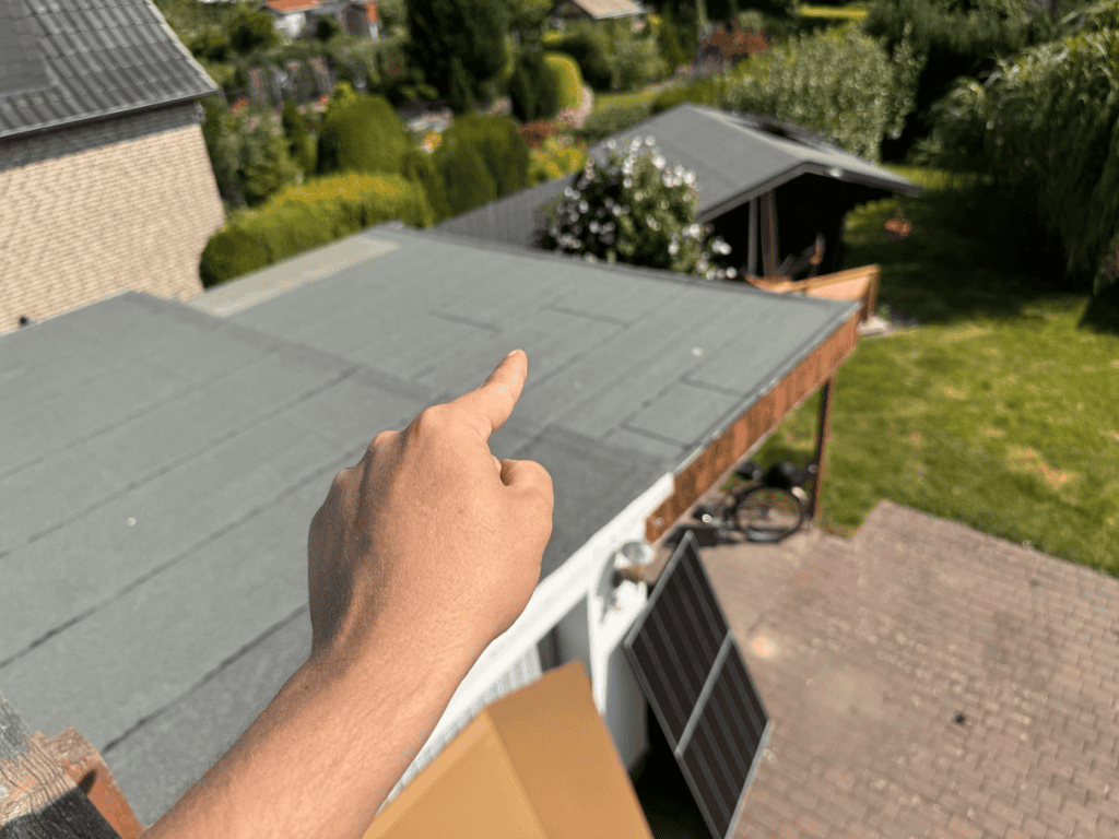 Balkonkraftwerk auf Carport