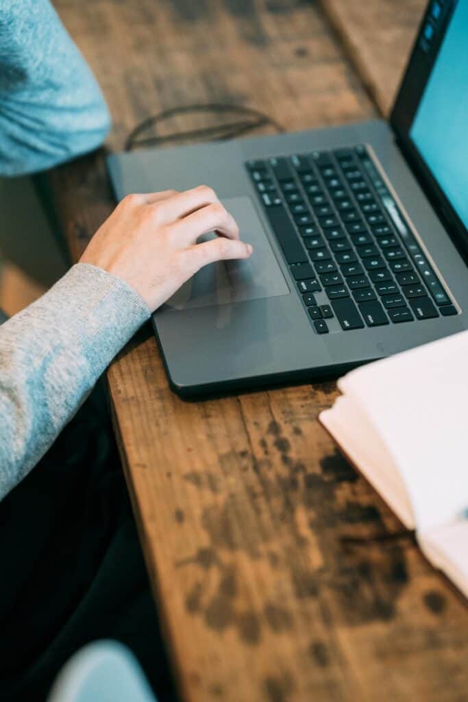 Restoring files from cloud backup on a laptop