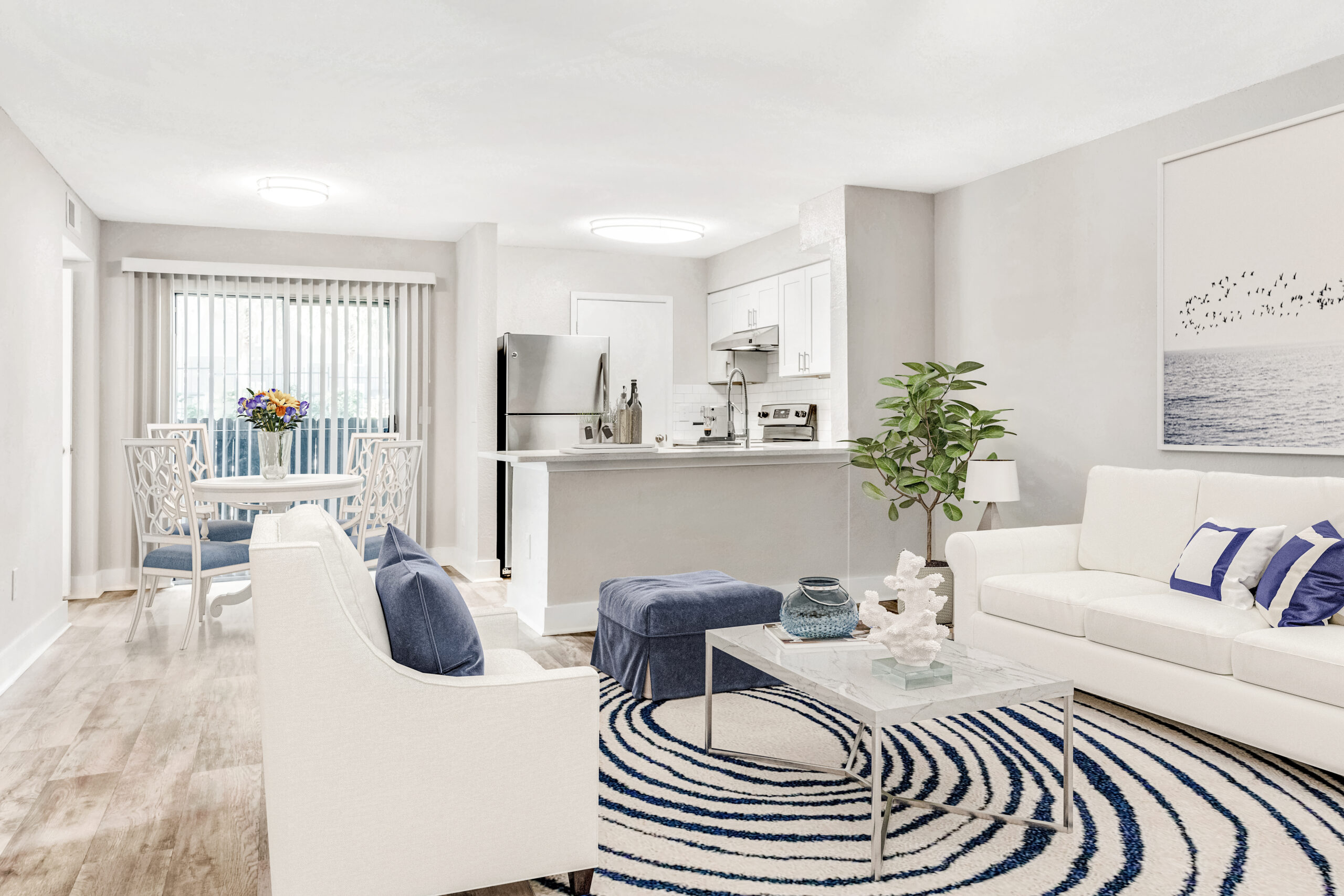 A living space at Brookwood Club apartments in Jacksonville, FL.