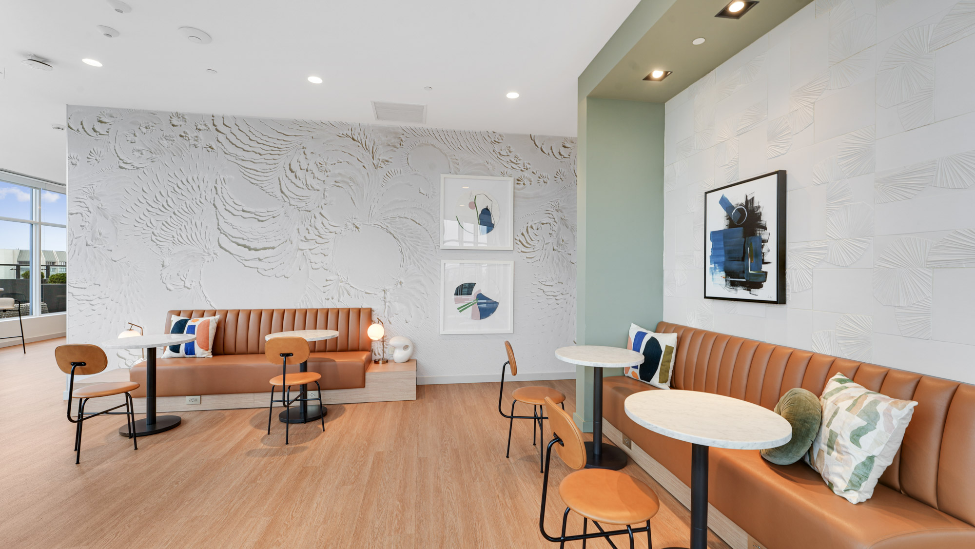 The work lounge at Cielo apartments in downtown Seattle.