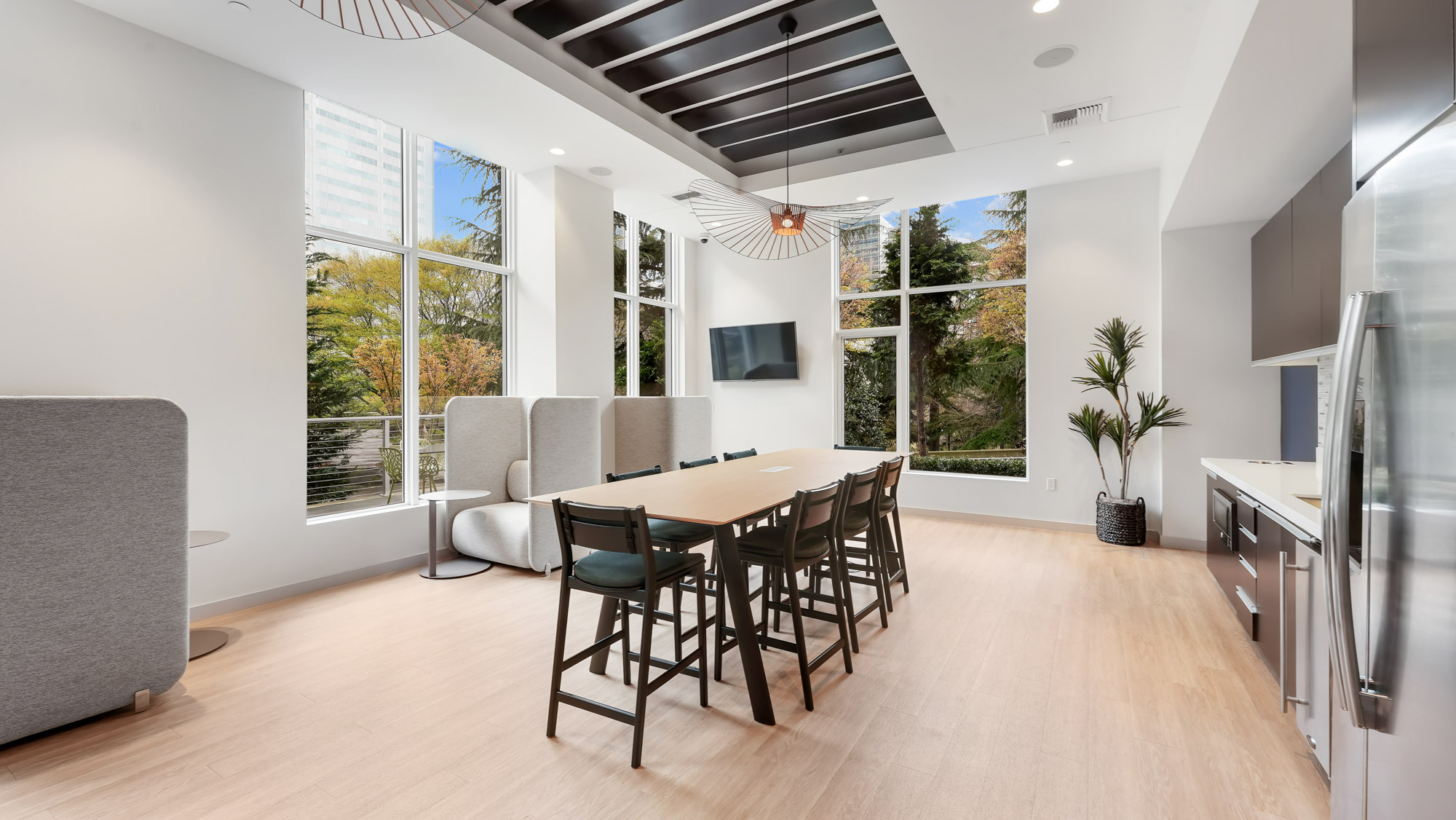 The work lounge at Cielo apartments in downtown Seattle.