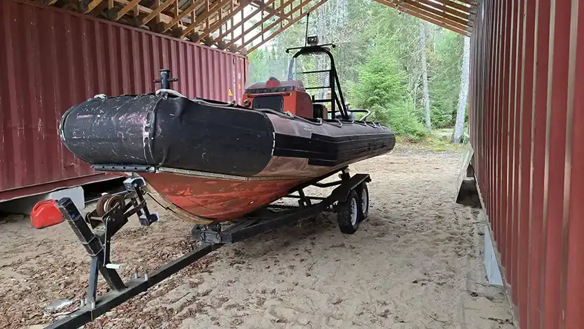 Sometimes it seems that tubes ae too far gone to clean them @ RIBs ONLY - Home of the Rigid Inflatable Boat