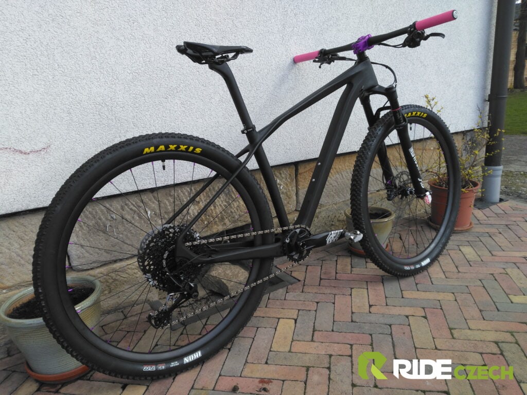 Ican M17, karbon výplet, SRAM GX (2021)