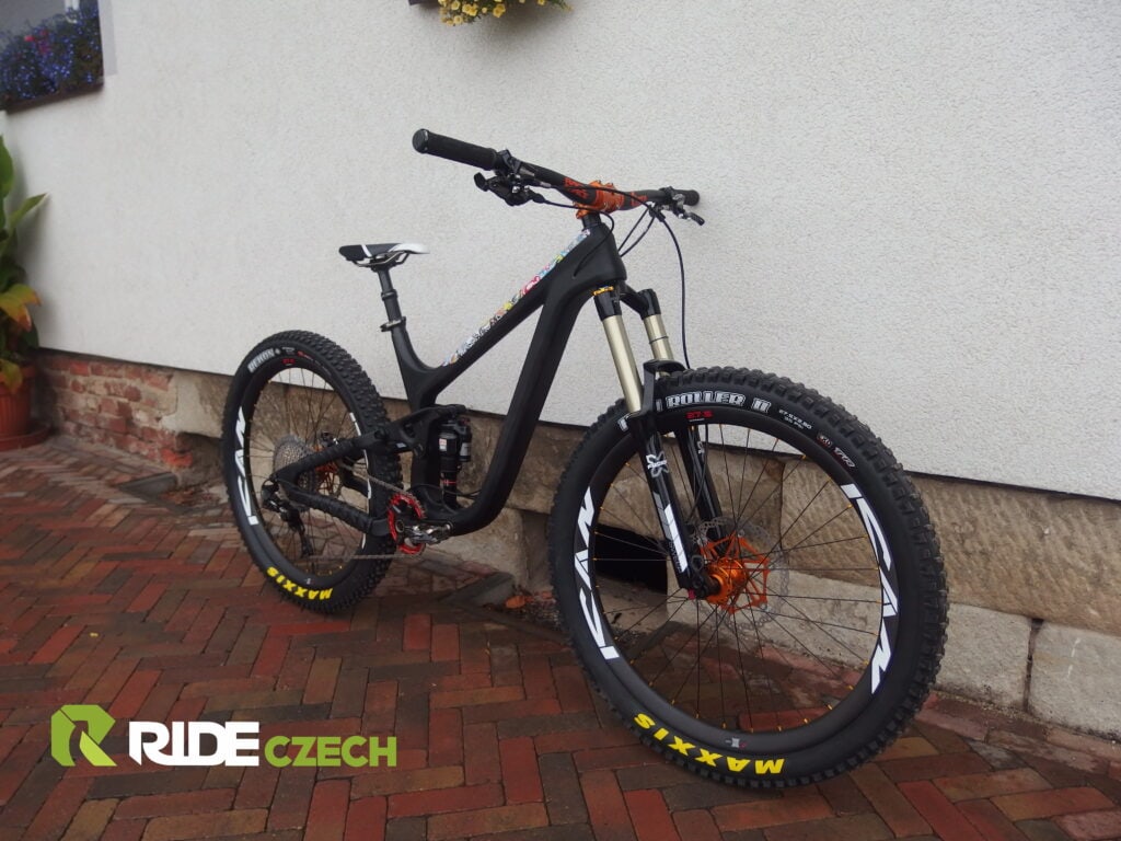 Ican P9 160/150 mm, karbon výplet, Hope, Shimano, SRAM (2020)