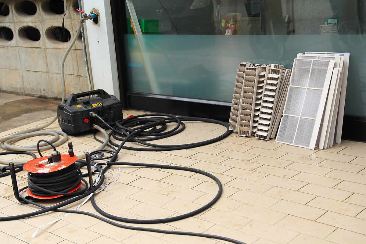 Duct Vent Cleaning Service Cost in Bayswater, Queens