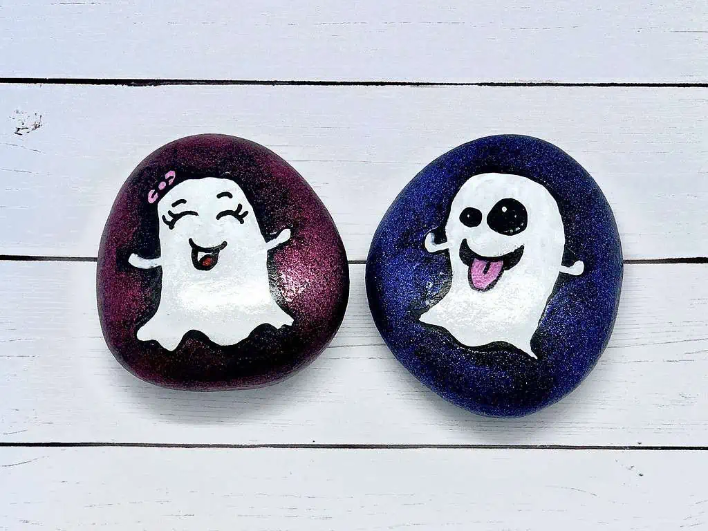 Easy Ghost Painted Rocks: Cute Ghost Emoji Rock Painting Tutorial 8 Ghost Emoji painted rocks