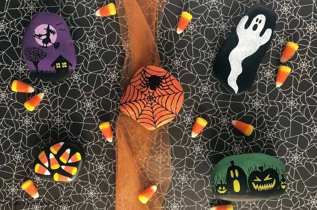 31+ Halloween Rock Painting Ideas: Easy, Cute & Spooky Painted Rocks 11 classic halloween painted rocks