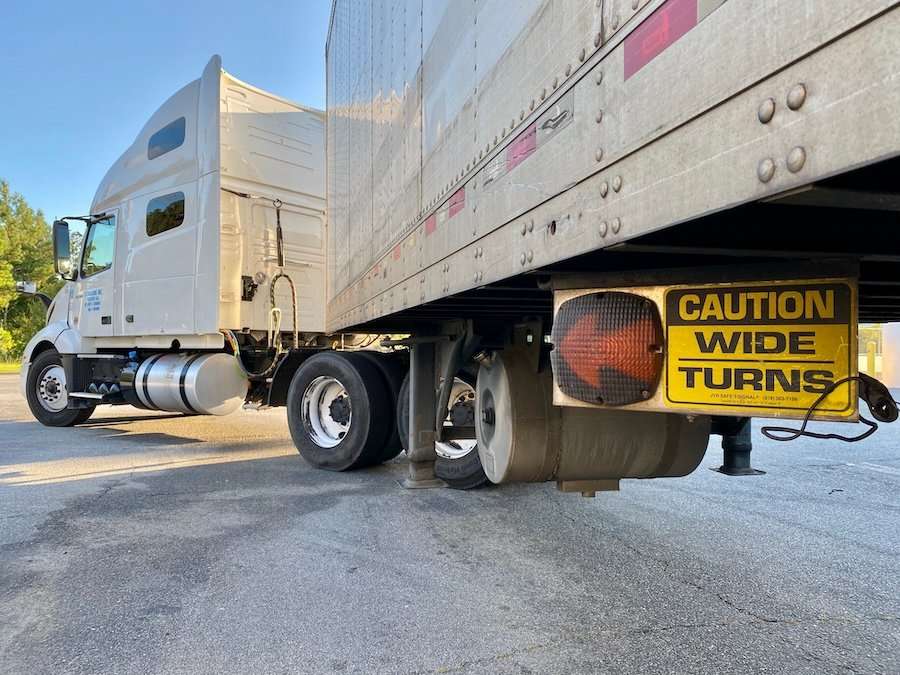 Read more about the article What role does off-tracking play in truck crashes?