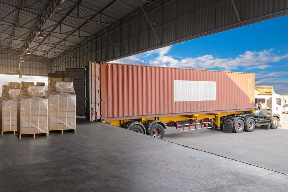 Read more about the article How Improperly Loaded Cargo Can Cause a Truck Accident