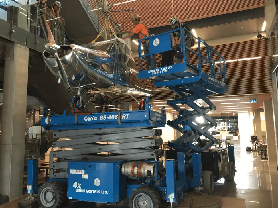 airplane lift | Structural Engineering Consultants | ROV Consulting