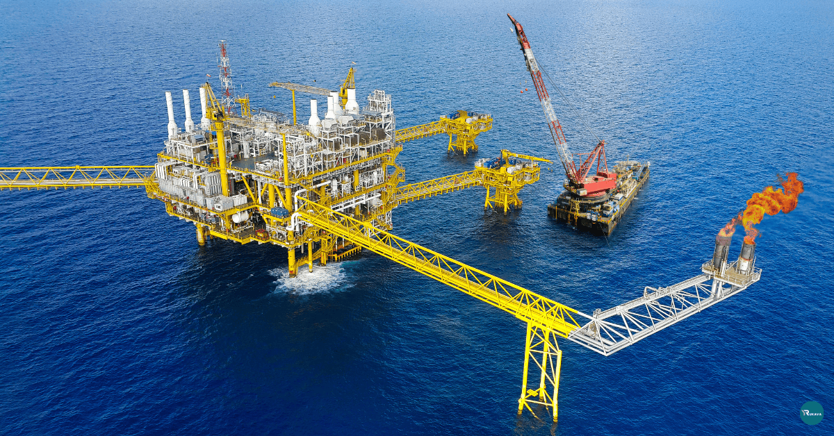 Elevador de carga offshore Rukava em operação em plataforma marítima