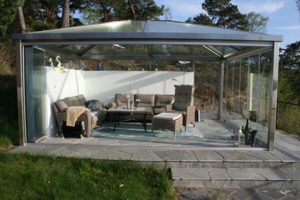 Lysthus_med_folde_skyvedør_01