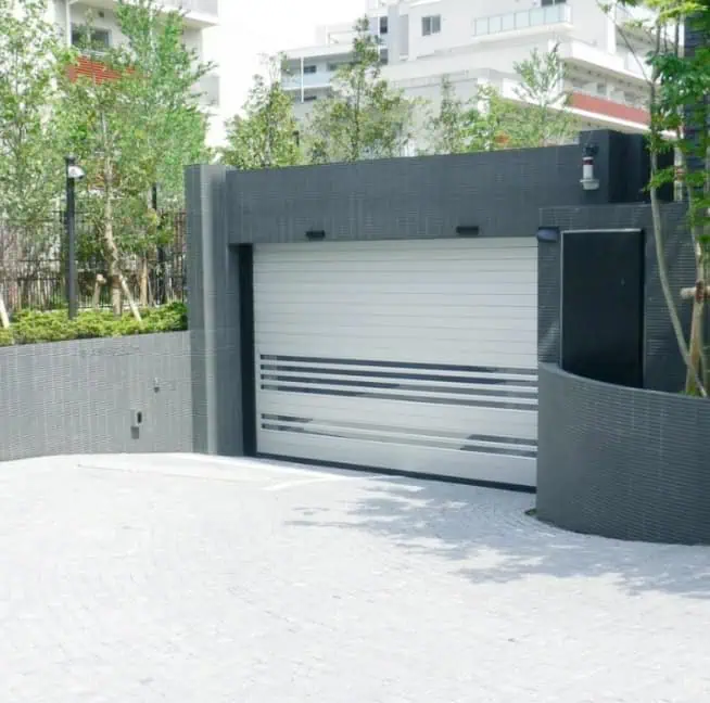High-security automated security gate with sleek design, ideal for residential and commercial property access control, featuring durable construction and advanced safety features.