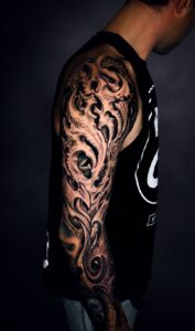 The Ultimate Guide to Biomechanical Sleeve Tattoos: Anatomy, Artistry, and Precision