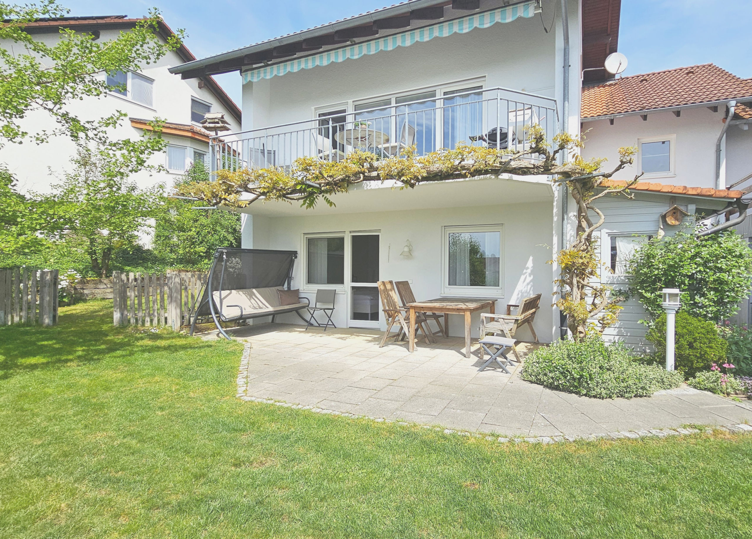 Haus mit Garten, Balkon und Terrasse in ruhiger Lage.