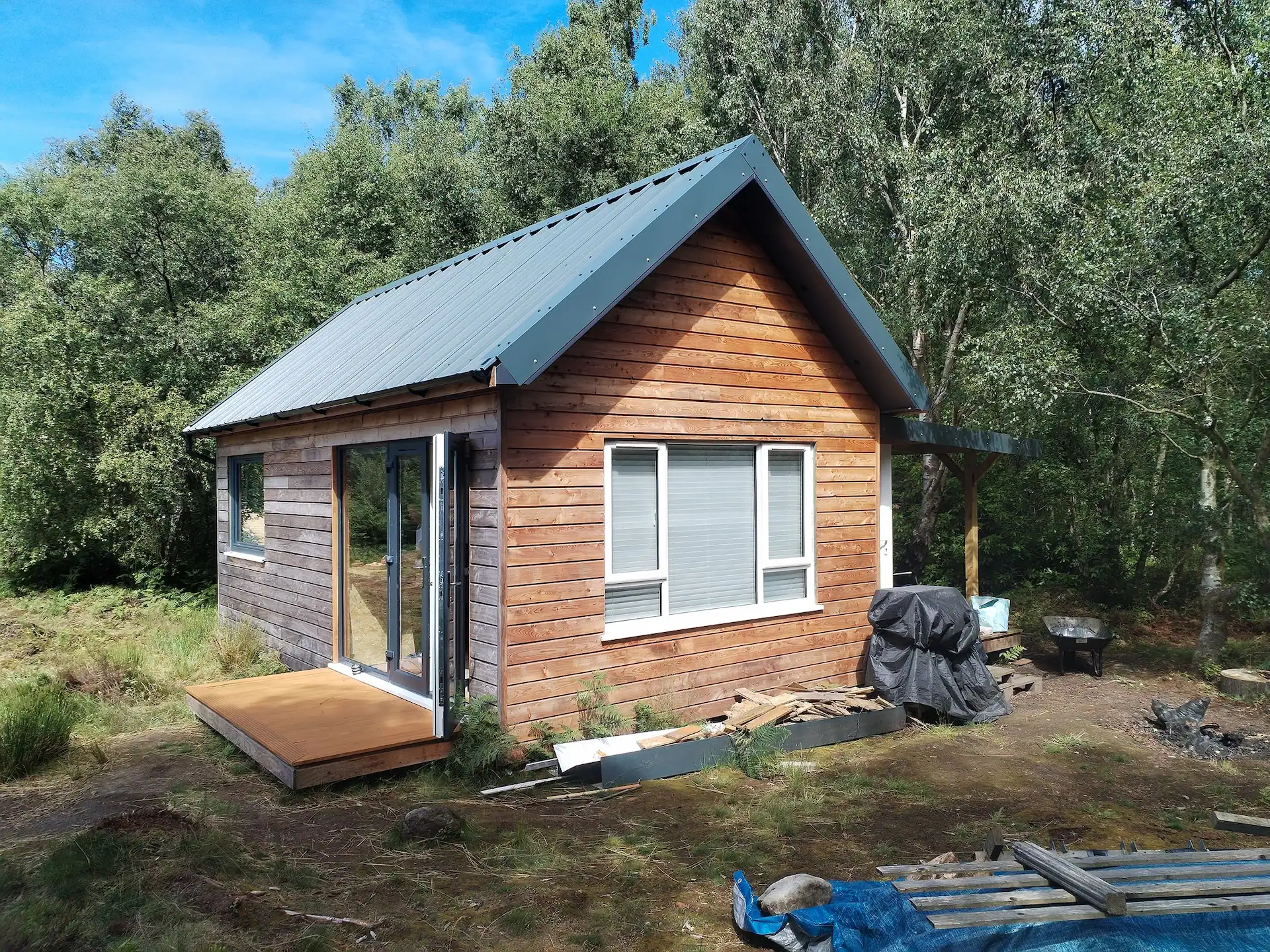 Scottish larch Shiplap cladding on hut