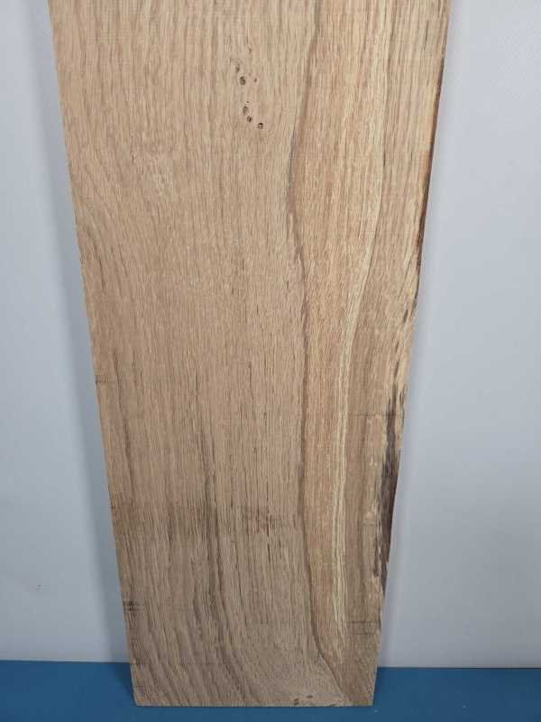 Rustic Scottish Oak offcut with natural grain and smooth surface.