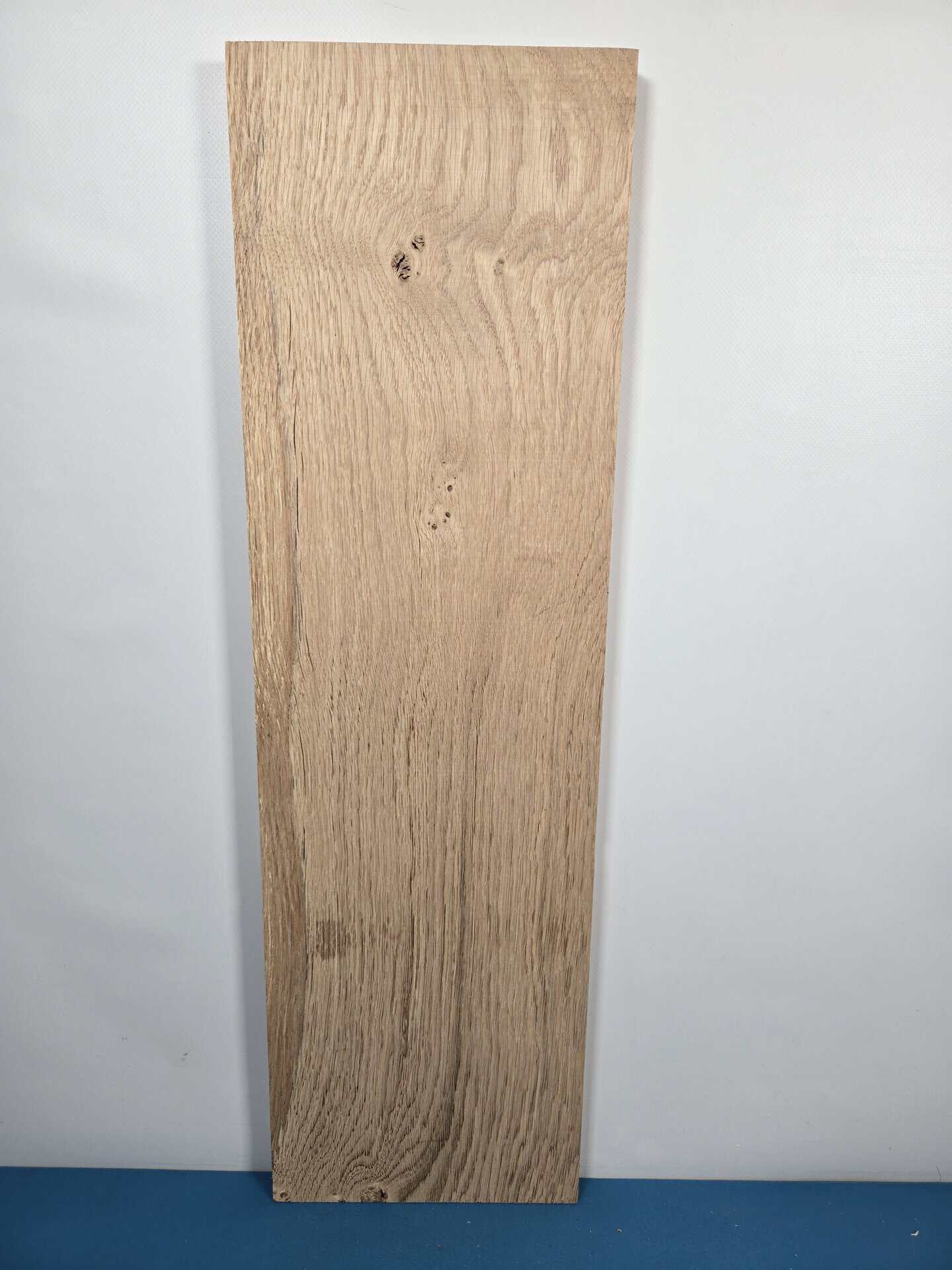 Rustic Scottish Oak offcut with natural wood grain and smooth surface.