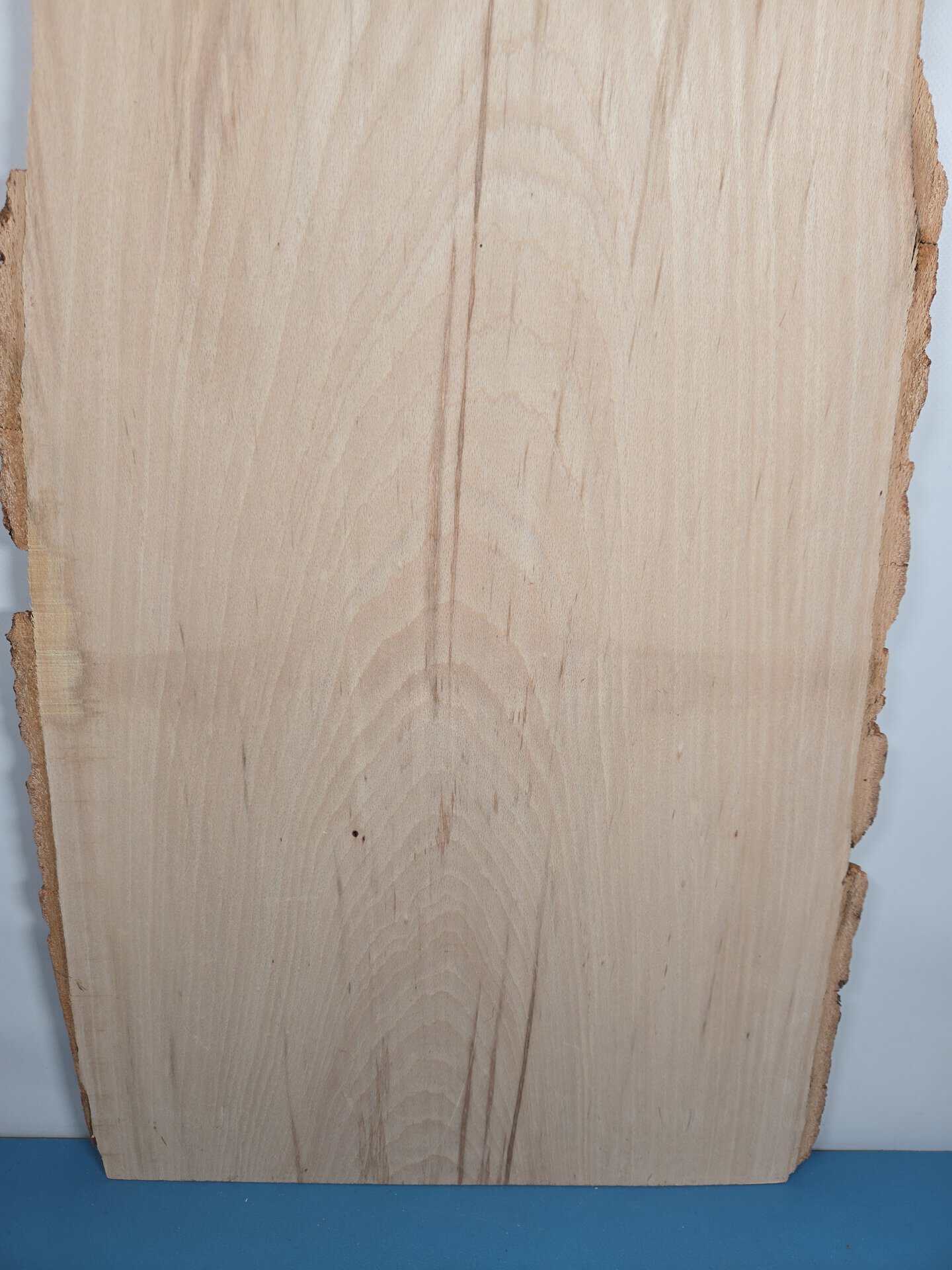 Naturally shaped beech board - Image 10