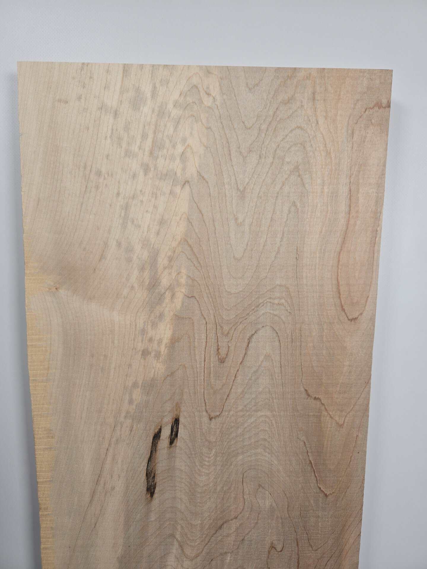 Straight edge Sycamore Offcut - Image 7