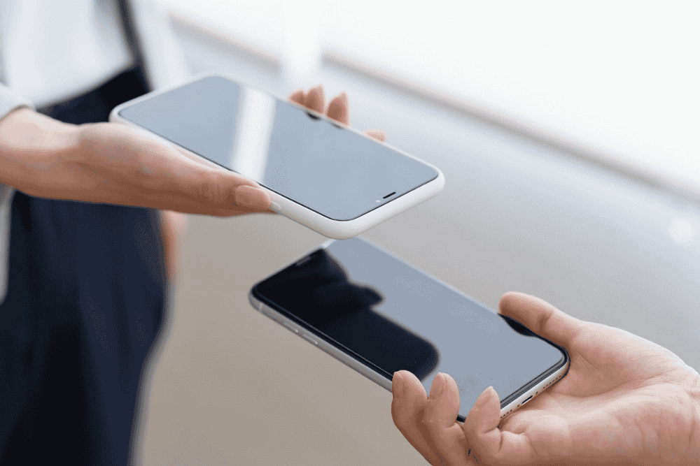 Is It Worth Trading In Your Old Phone? Here’s What to Consider