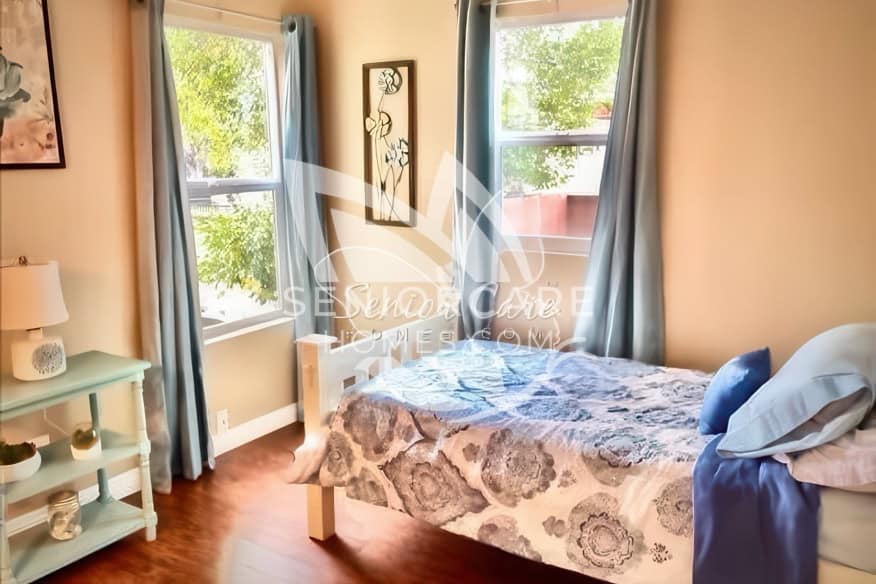 The main photo of Mom & Dad's House-Cottage