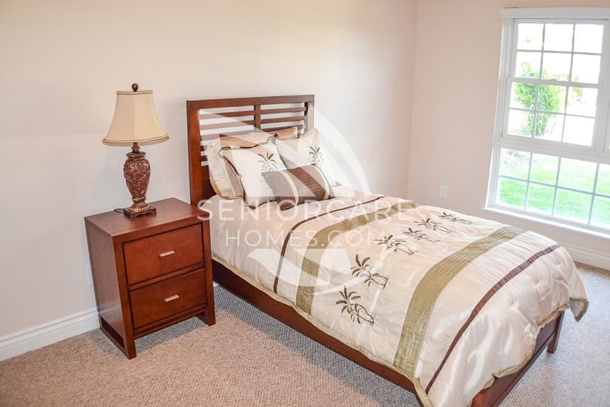The main photo of Porter Ranch Aloha III
