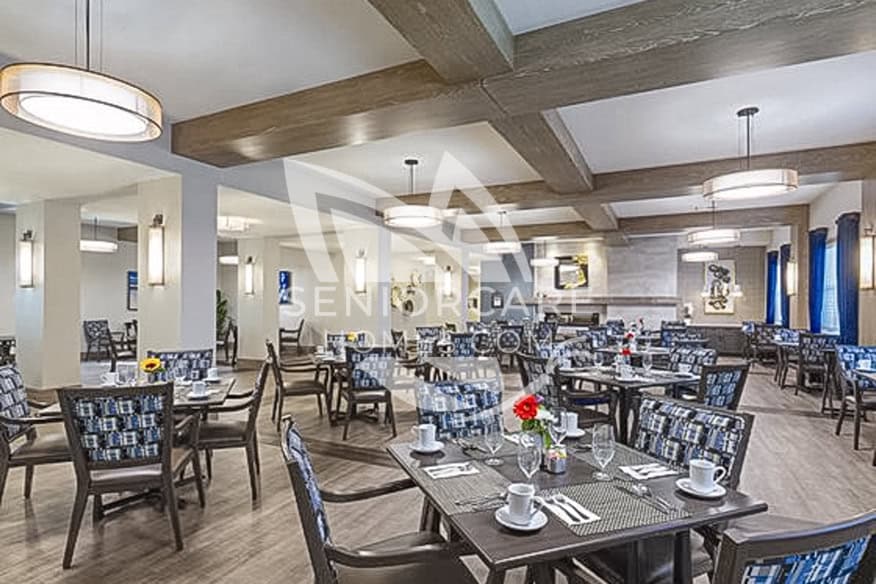 Beautiful, bright, large dining area at Westmont Encinitas