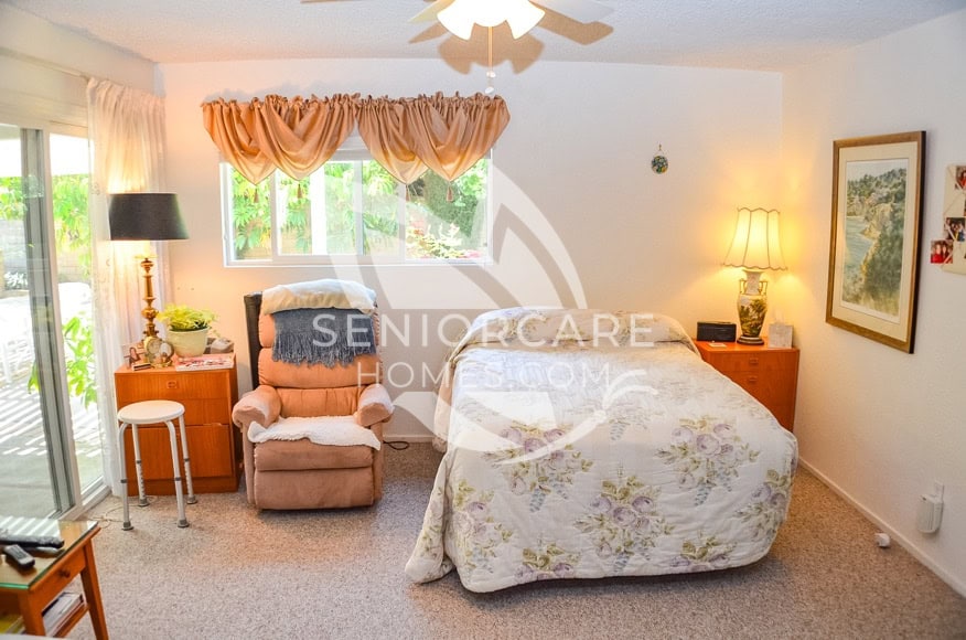 The main photo of Porter Ranch Aloha II