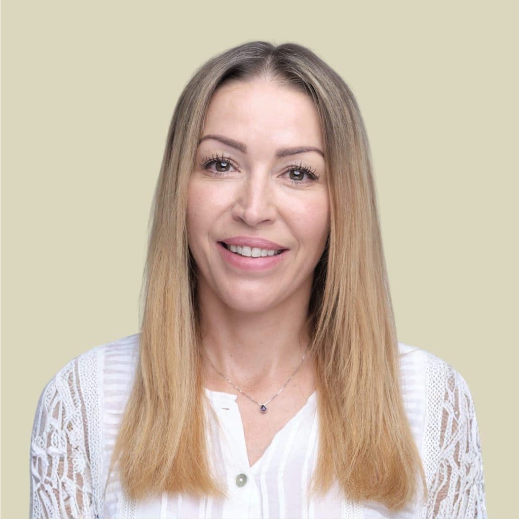 Joelene Headshot green