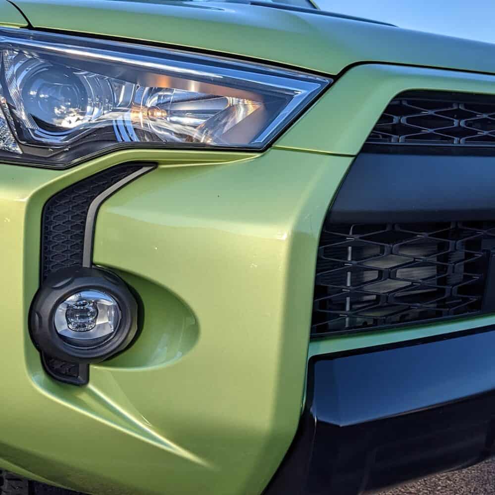 High-quality headlamp and fog lamp kit for Toyota 4Runner. Enhance visibility and style with durable.