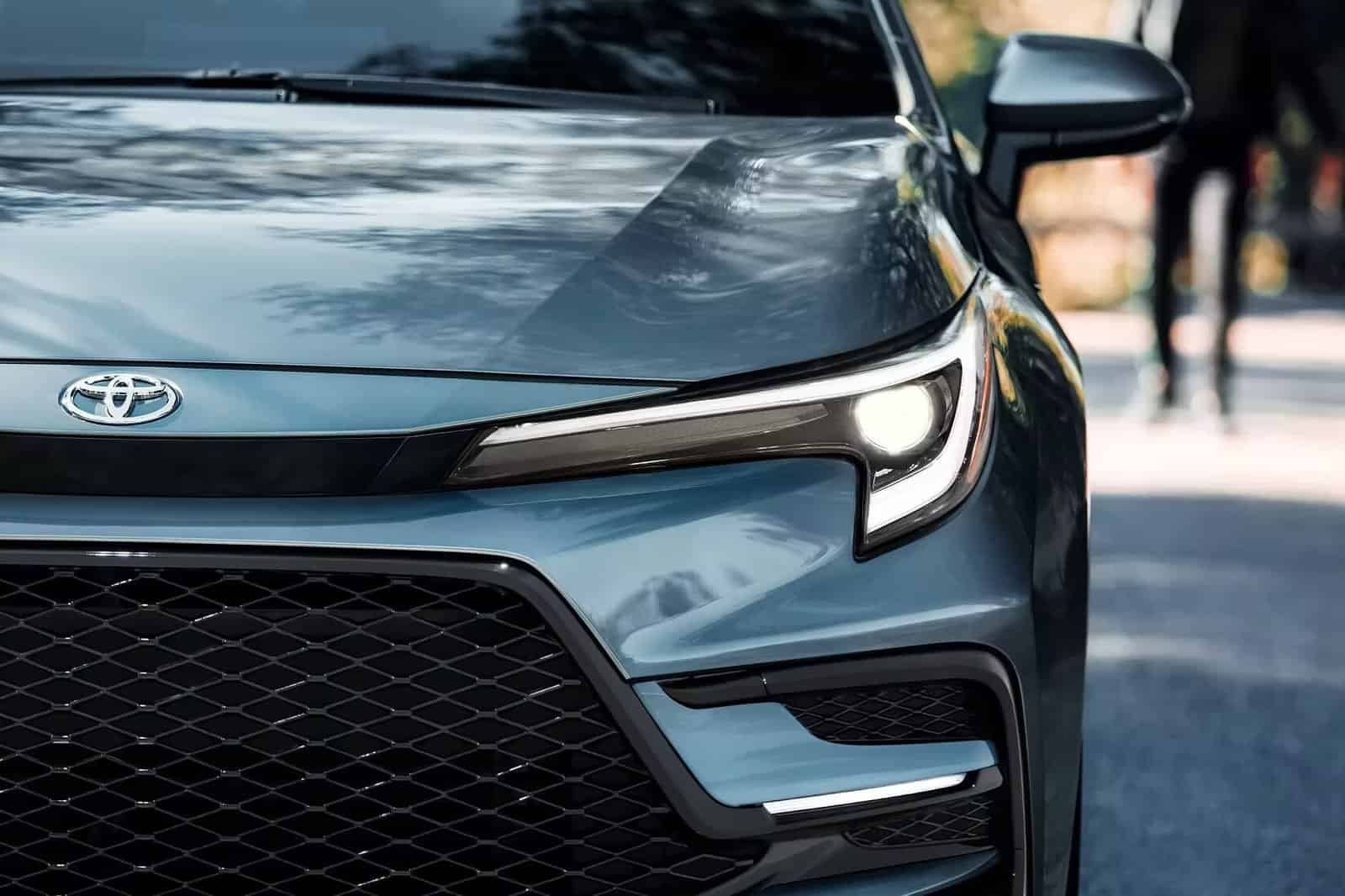 Toyota Corolla headlamp and fog lamp upgrade for enhanced visibility and style.