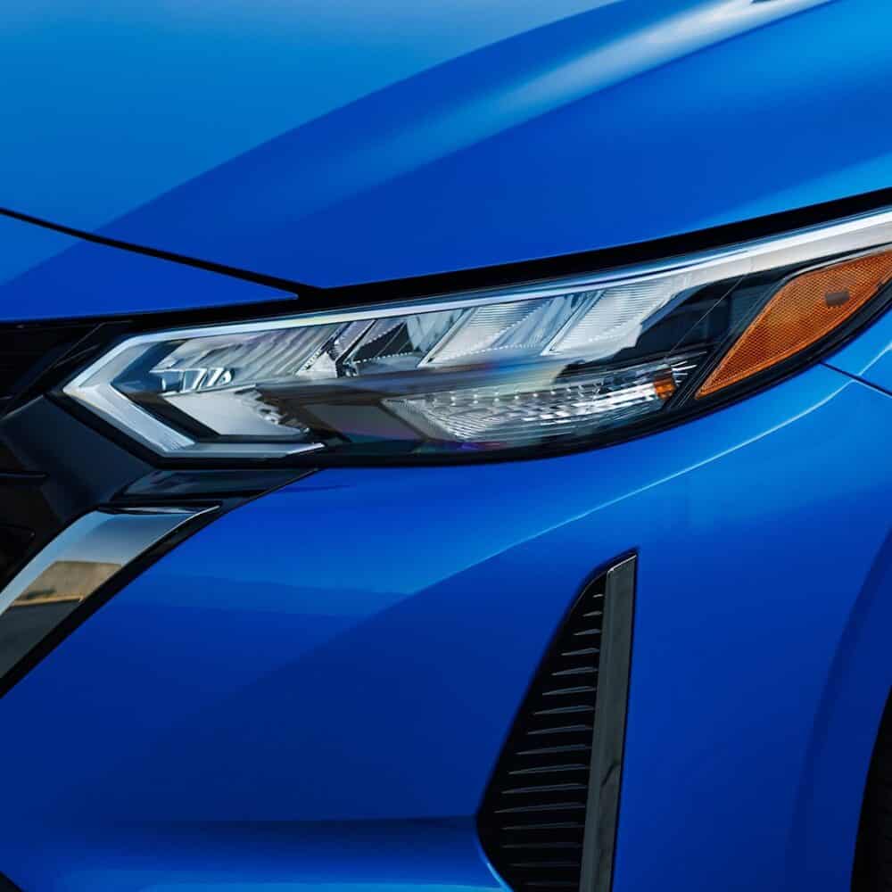 High-quality Nissan Sentra headlamp and fog lamp upgrade kit for improved visibility.