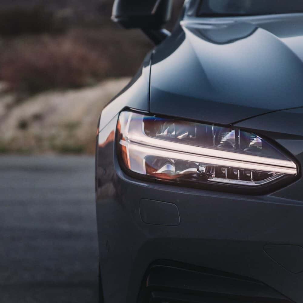 Headlamp and Fog Lamp Kit for Volvo S90 - Enhance your vehicle's lighting.