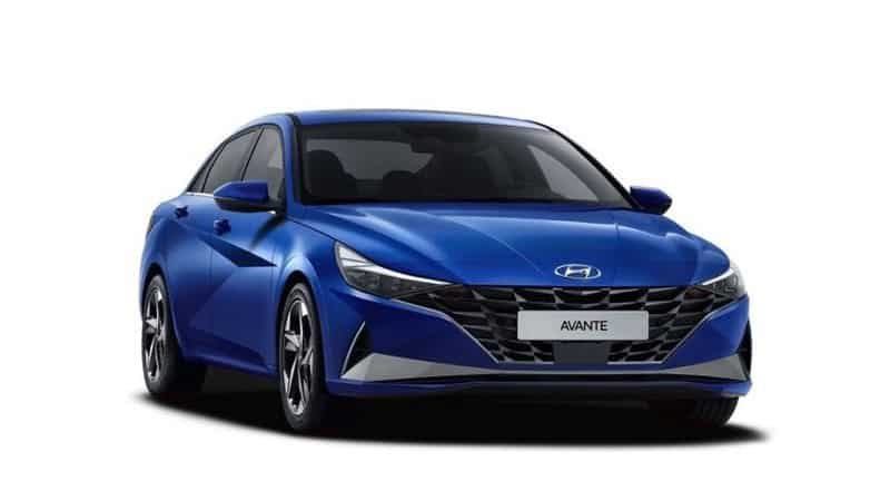 Hyundai Avante 1.6 S with side step kit for enhanced style and convenience.