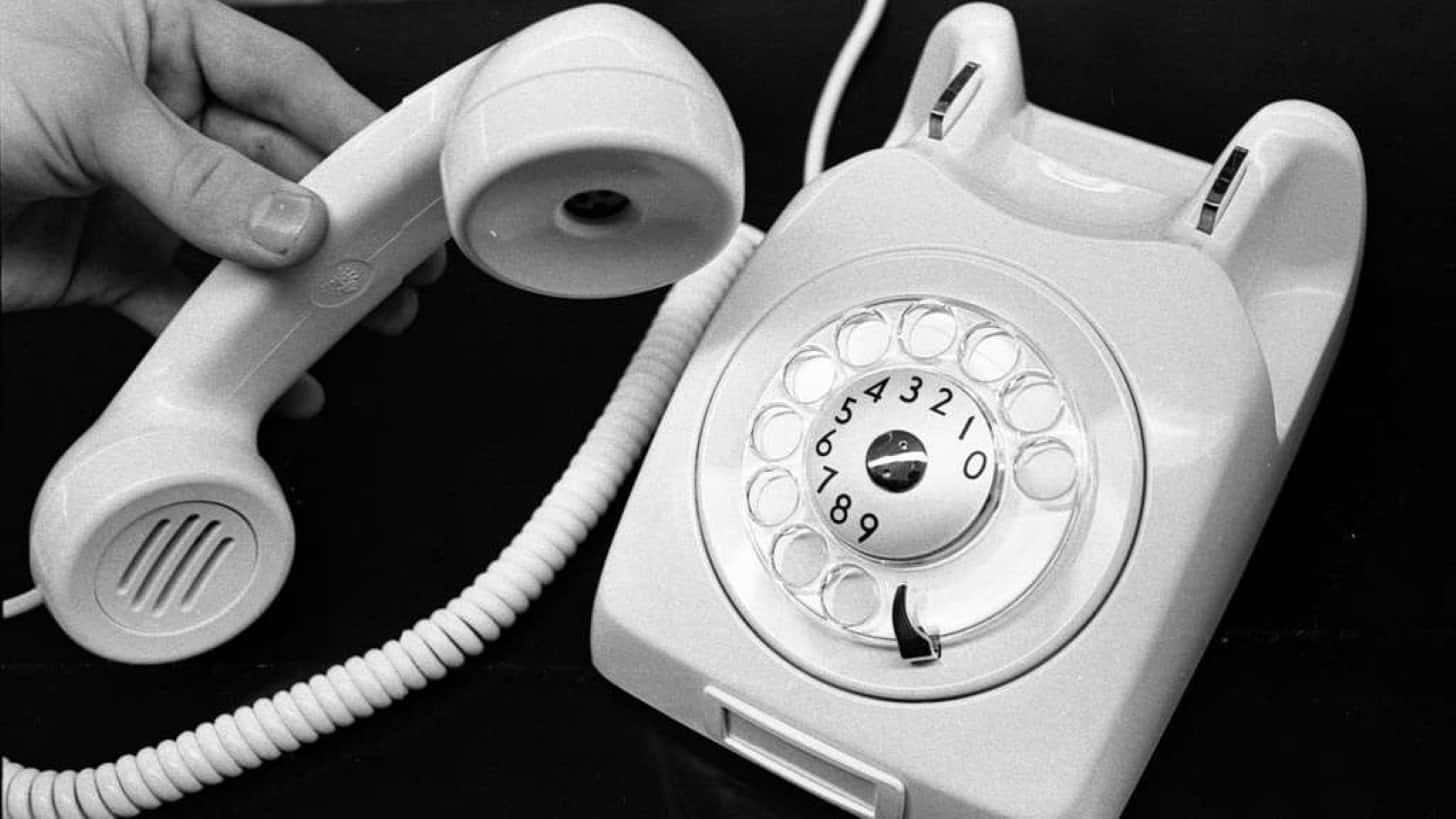 Things That Worked Better Before They Were 'Improved' 19 lost customs smartphone ruined 8