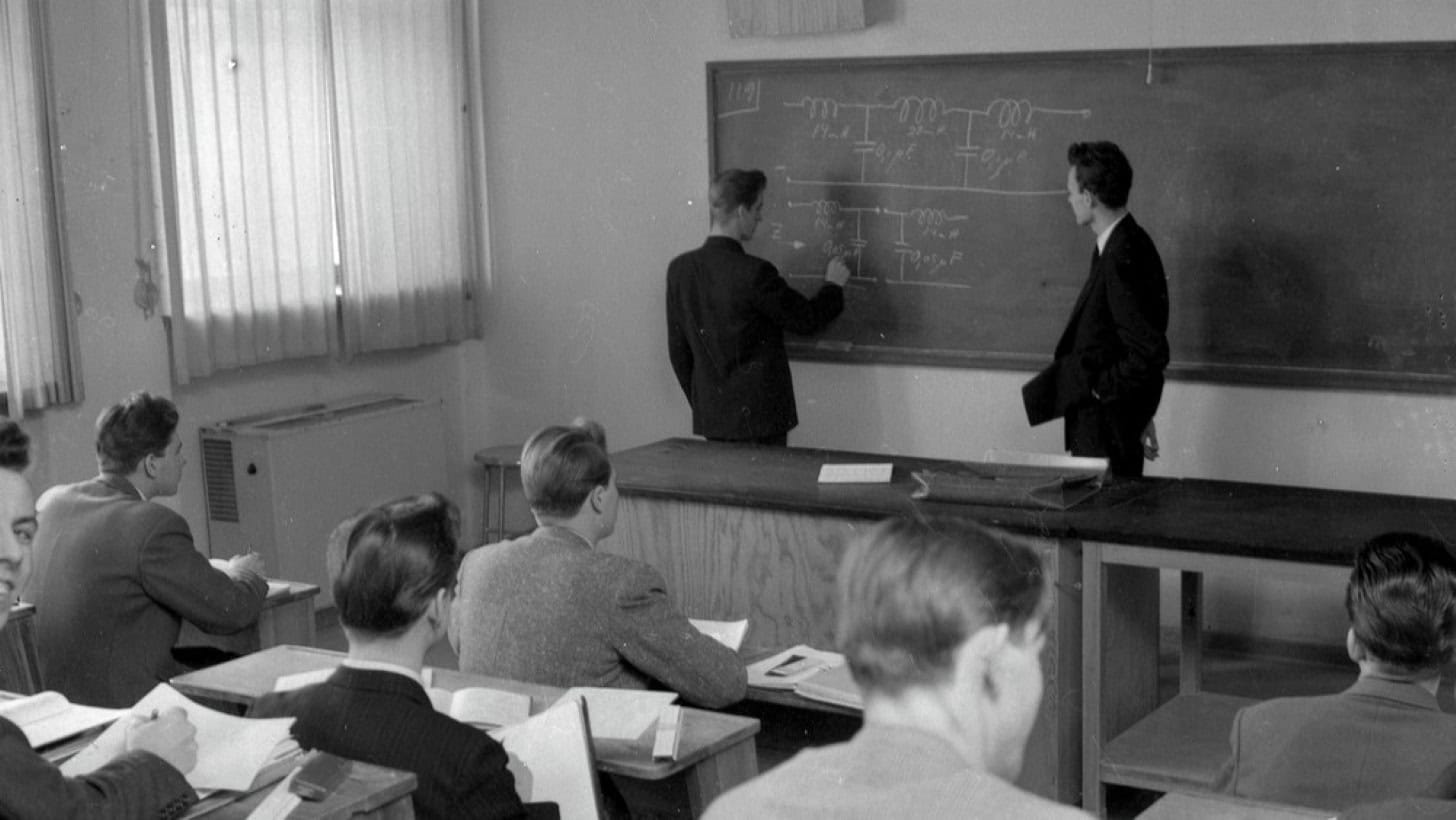 Ways School Actually Made More Sense Back Then 4 school more sense back then 11